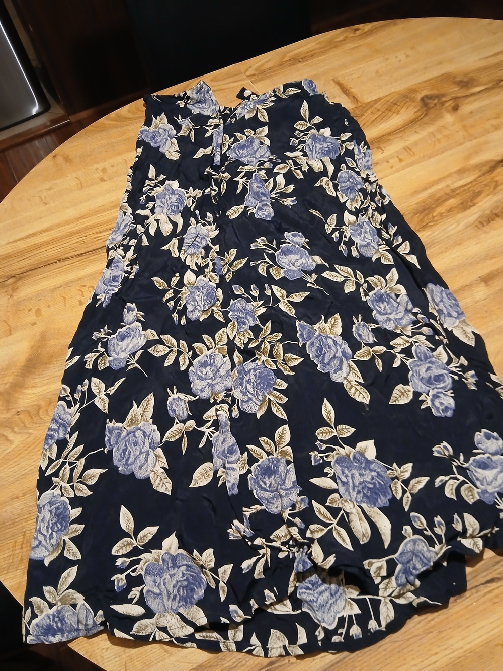 Komil Women’s Navy Blue Floral Skirt